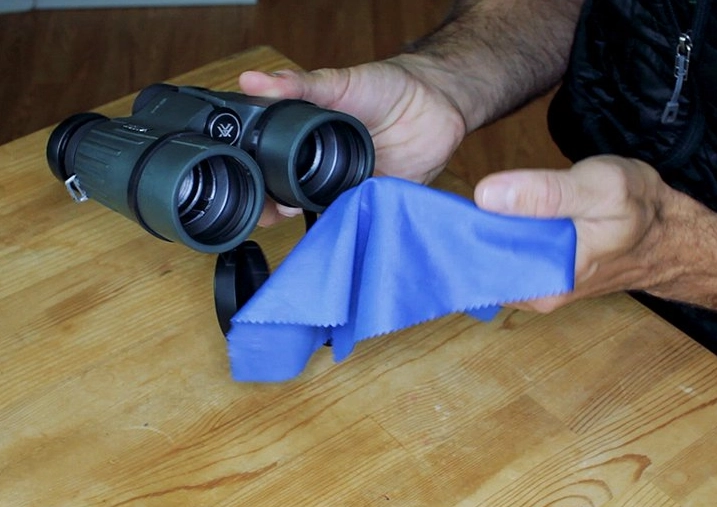 best lens cleaner for binoculars