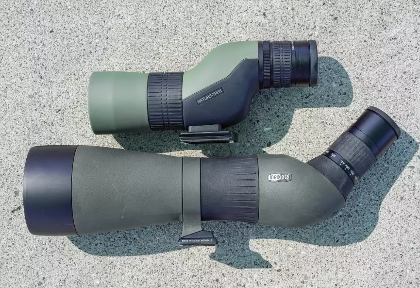 spotting scope vs binoculars